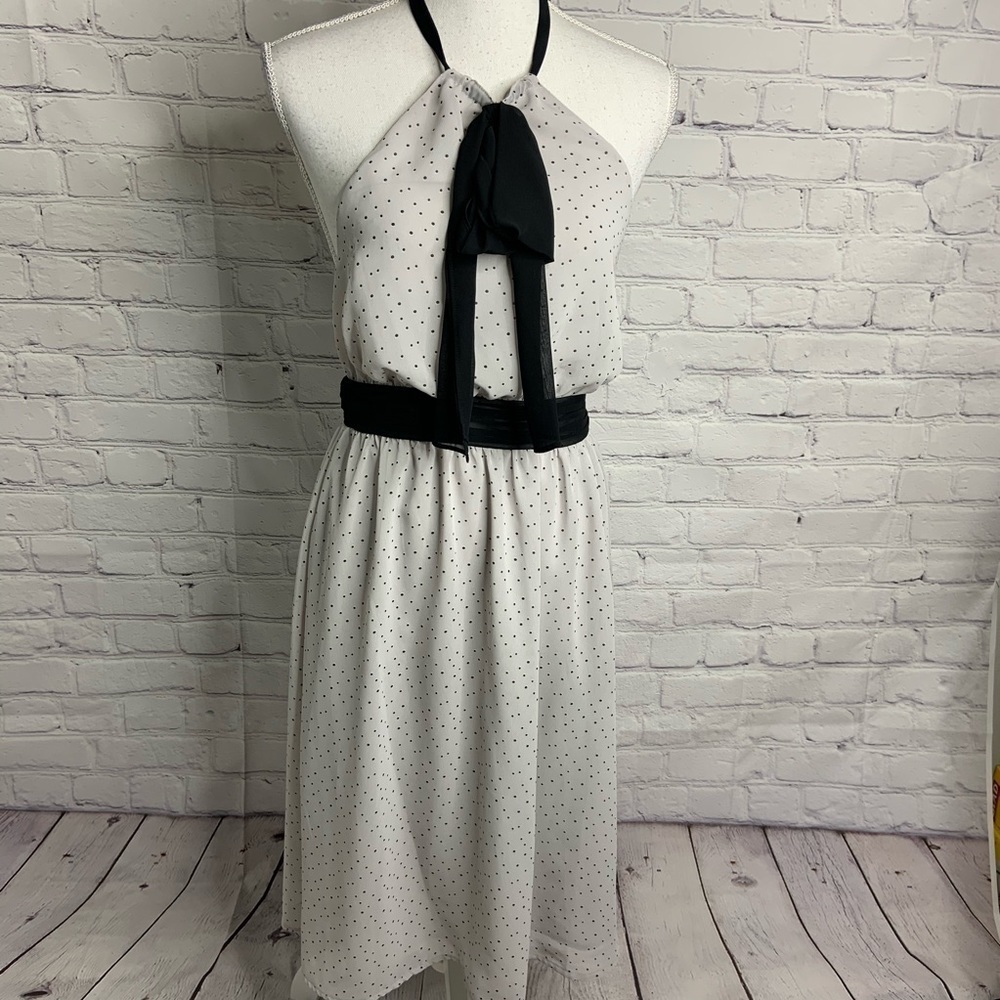 VS light gray halter dress with black bow & accents- Perfect for the office 🩶🖤